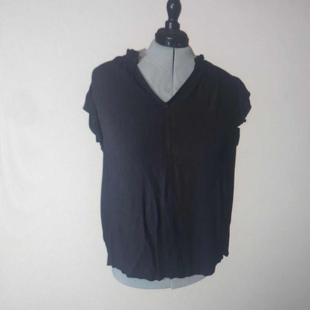 Terra & Sky Black V-Neck Short Sleeve Top